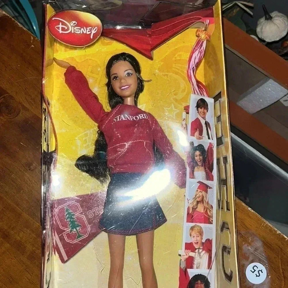 NEW HIGH SCHOOL MUSICAL 3 Disney Barbie - Picture 3 of 3